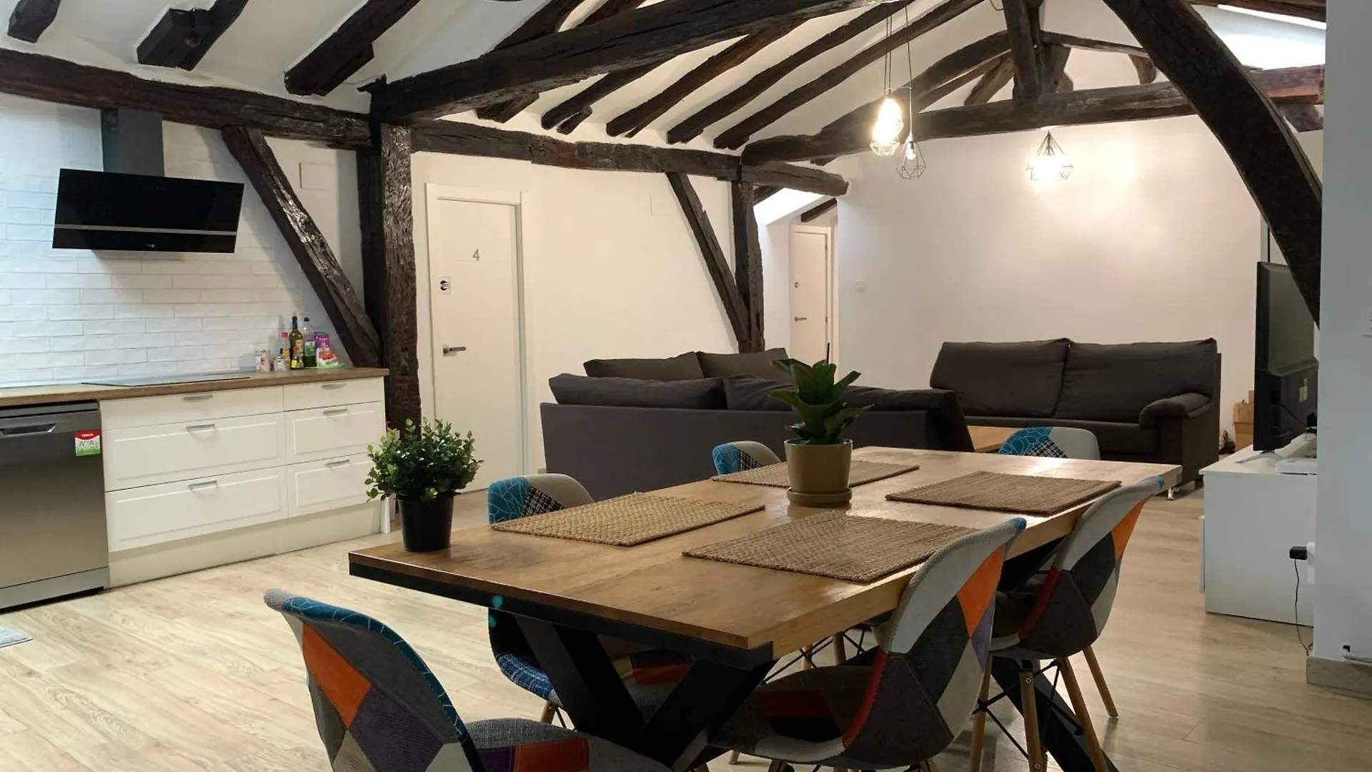 Apartamento Precioso Atico En Casco Viejo Bilbao