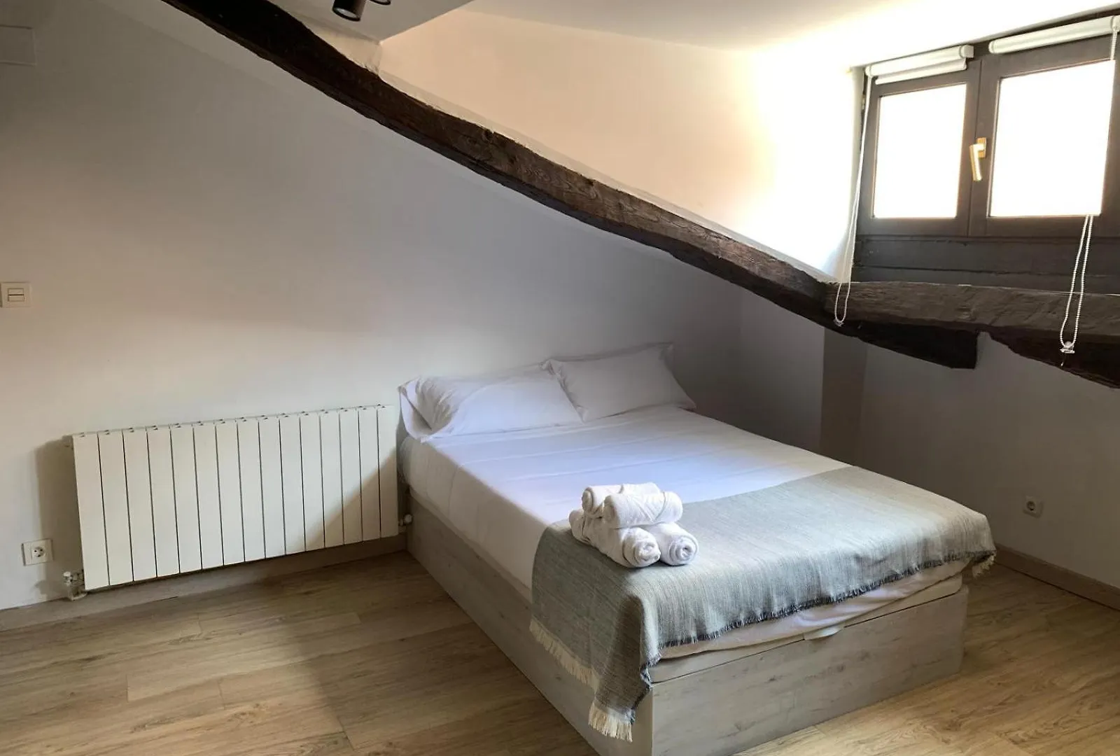 Apartamento Precioso Atico En Casco Viejo Bilbao